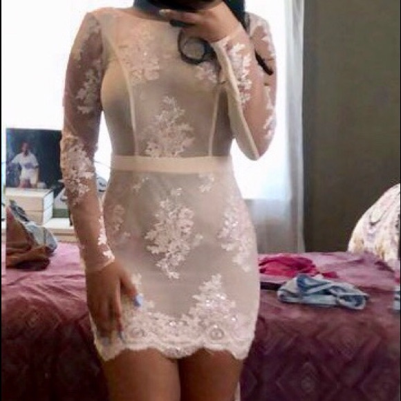 House of CB Dresses & Skirts - 🌸HOST PICK🌸 Sheer Appliquéd Mini Dress